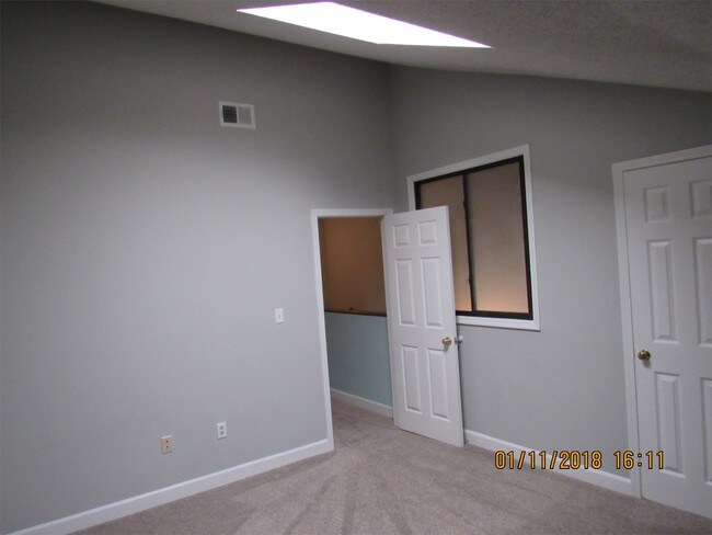 Foto del edificio - 308 Westlake Ct