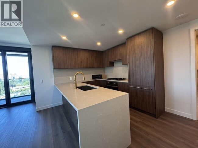 Building Photo - 5987 Wilson Ave