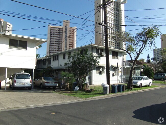 Building Photo - 631 Hausten St