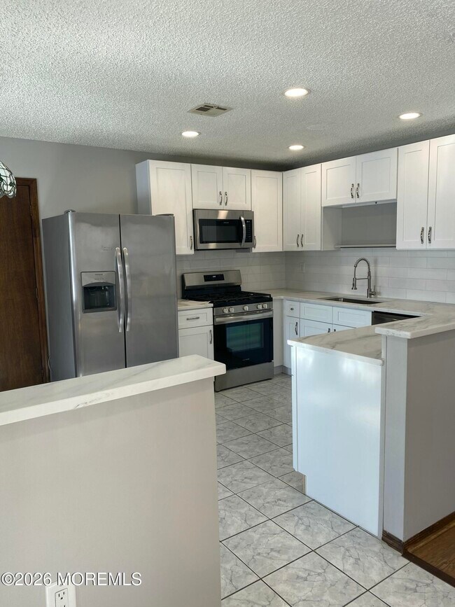 Foto del edificio - 7 Madras Ct