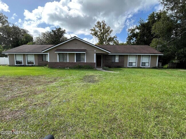 Foto del edificio - 808 Meadowbrook Dr