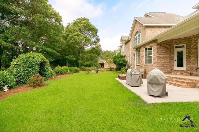 Foto del edificio - 410 Redding Dr