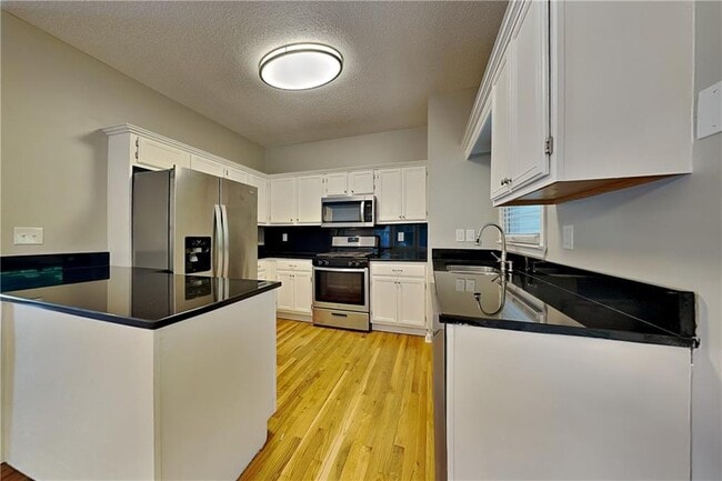 Foto del edificio - 44 Oak Landing Ct S