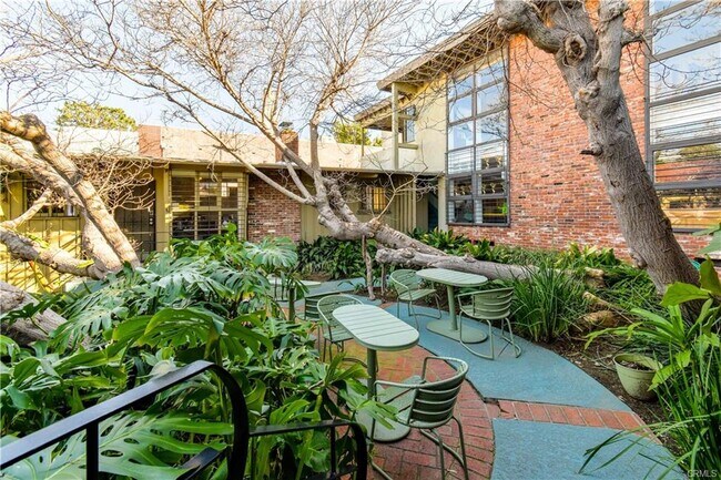 Foto del edificio - 2330 W 3rd St