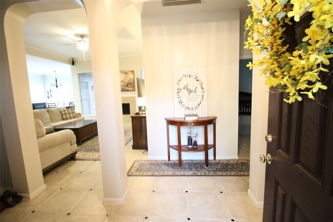 Foto del edificio - 114 Chandler Ct