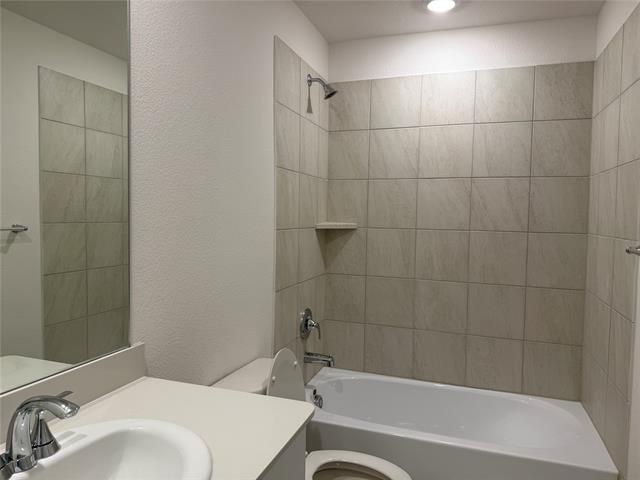 Building Photo - 804 Edgehurst Dr