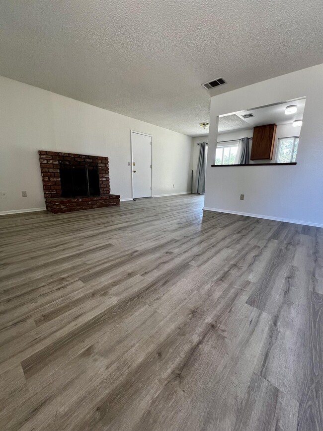 Foto del edificio - 40317 178th St E