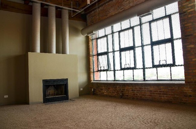 Building Photo - 935 W Huron St