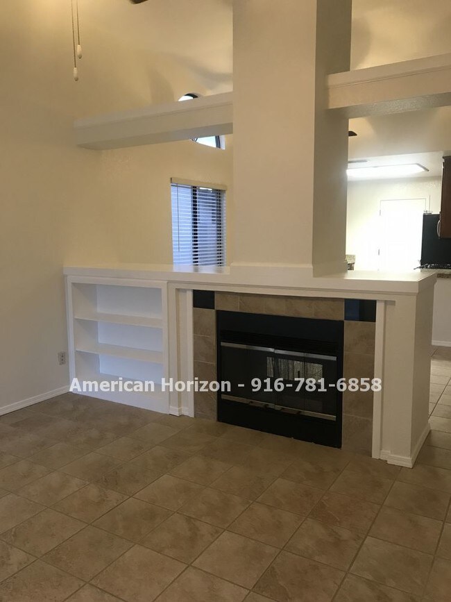 Foto del edificio - LEASED--2 bedroom House in Antelope