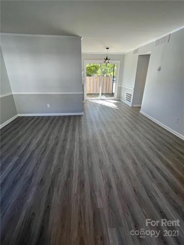 Building Photo - 5903 Quail Hollow Rd