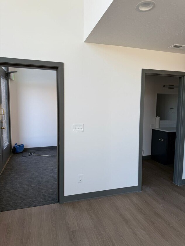 Primary Photo - Lolo Lofts