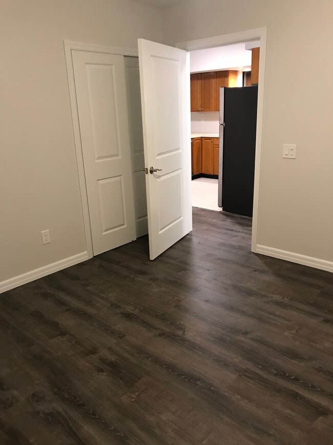 Building Photo - 26 Cedarwood Dr