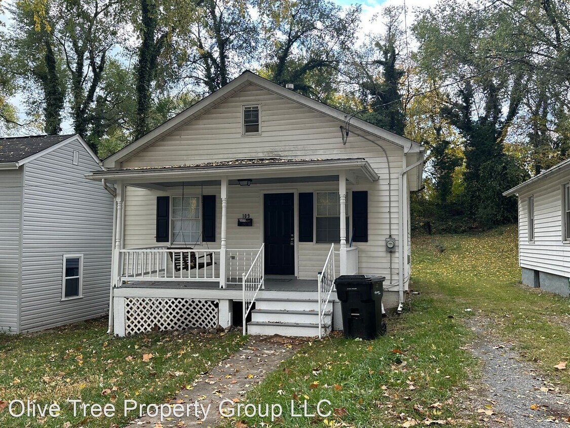 Primary Photo - 2 br, 1 bath House - 109 E Pall Mall STreet