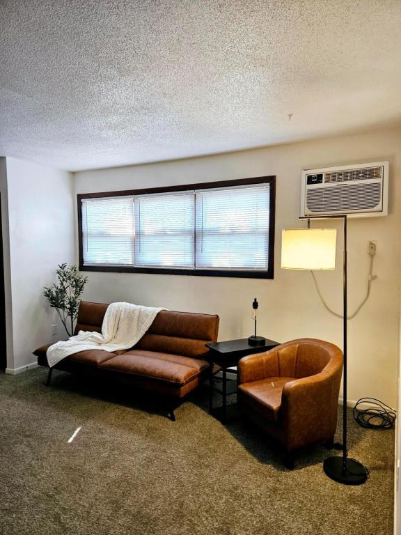 Foto del edificio - 309 W Washington Ave