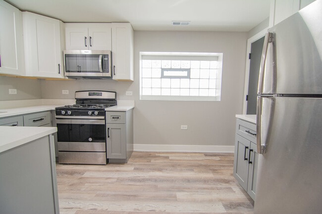 Foto del edificio - 6141 N Hermitage Ave