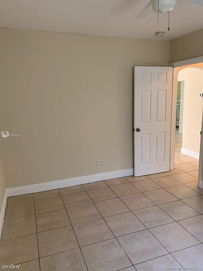 Building Photo - 2 br, 1 bath House - 445 NW 44th St