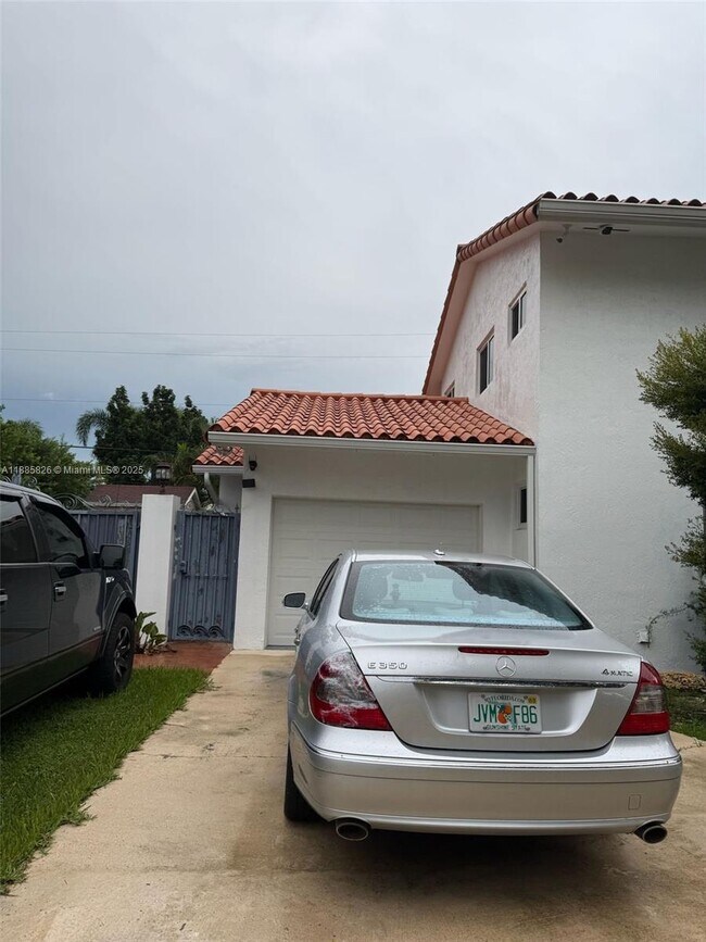 Foto del edificio - 1429 SW 103rd Ave