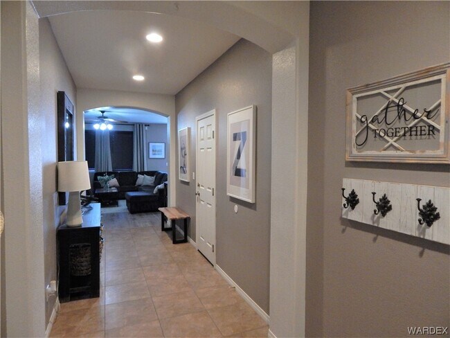 Foto del edificio - 1720 Greenfield Dr