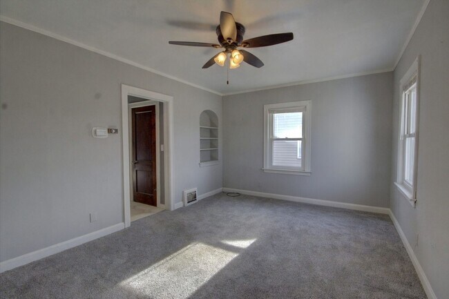 Building Photo - Charming 2 bed bungalow