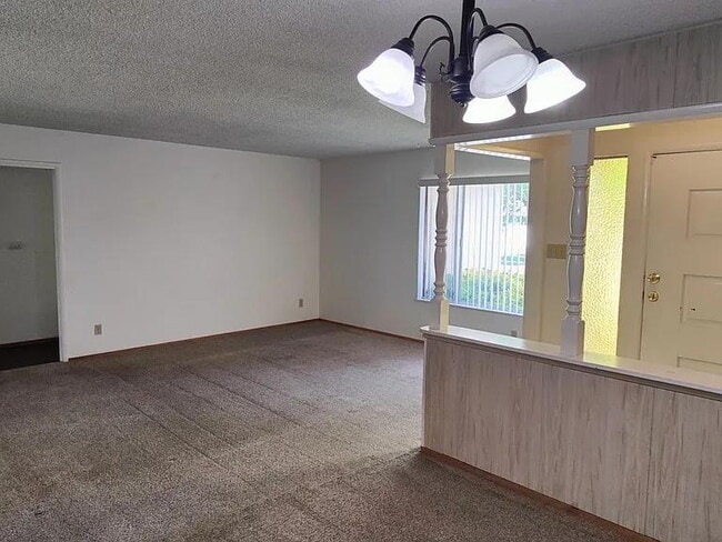 Building Photo - single family home