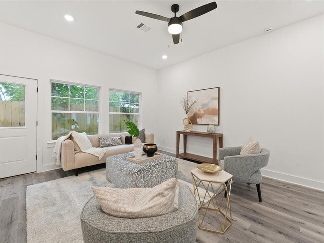 Foto del edificio - 4018 Northfield Ln