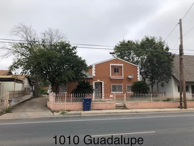 Primary Photo - 1010 Guadalupe St