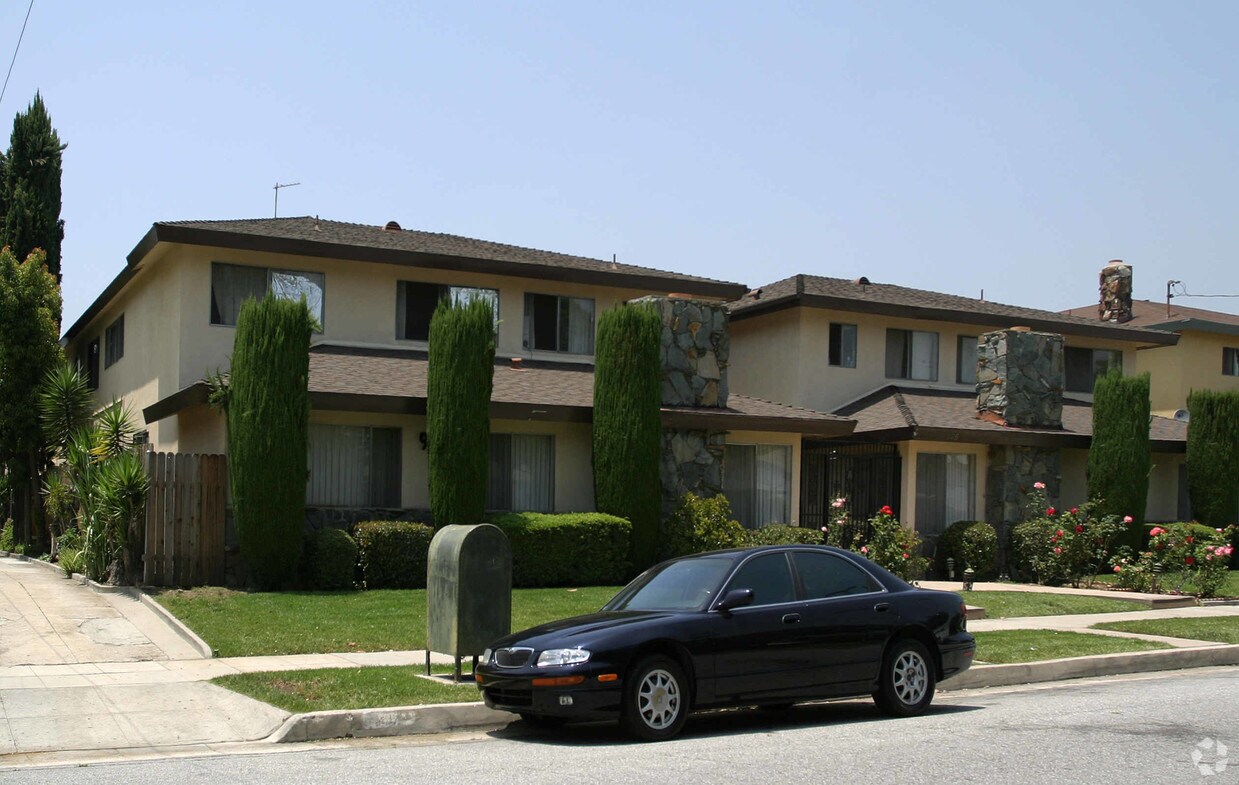 Primary Photo - 925 Edith Ave