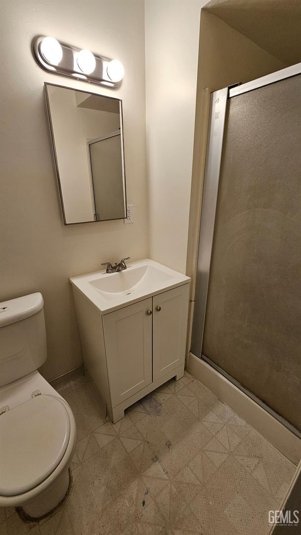 Foto del edificio - South Bakersfield Home for Lease 3 Bed 1.7...