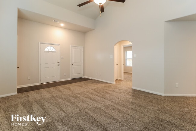 Building Photo - 25621 Roy Rogers Ct