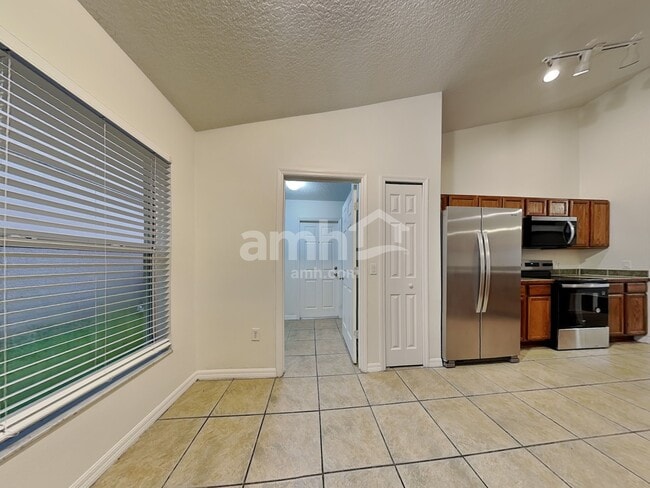 Foto del edificio - 197 Thornbury Dr
