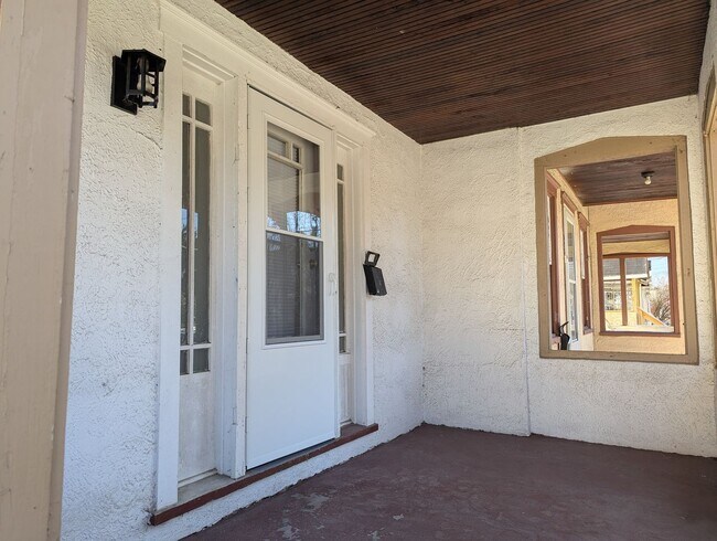 Foto del edificio - 2 bedroom Row Home