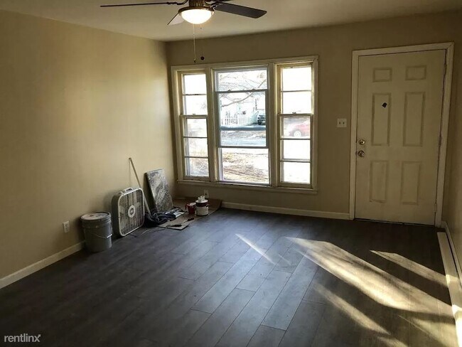 Building Photo - 1148 N Terrace Dr