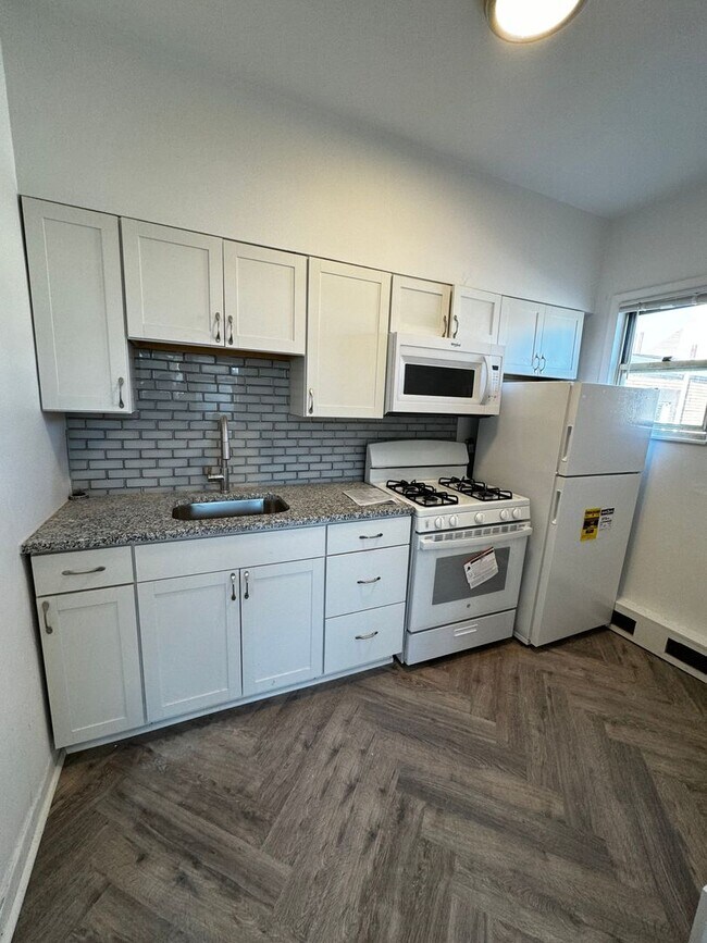 Foto del edificio - 4711 Liberty Ave
