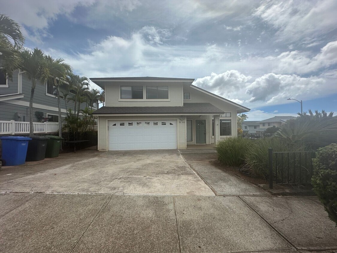 Foto principal - Cozy 3 BD/ 2.5 BA Home in Makakilo!