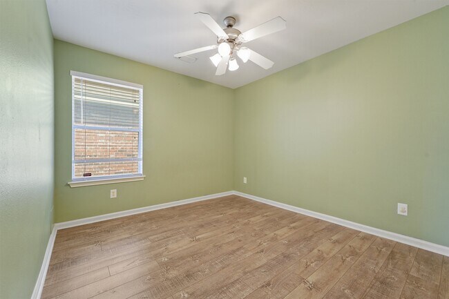 Foto del edificio - 2614 Royal Thistle Dr