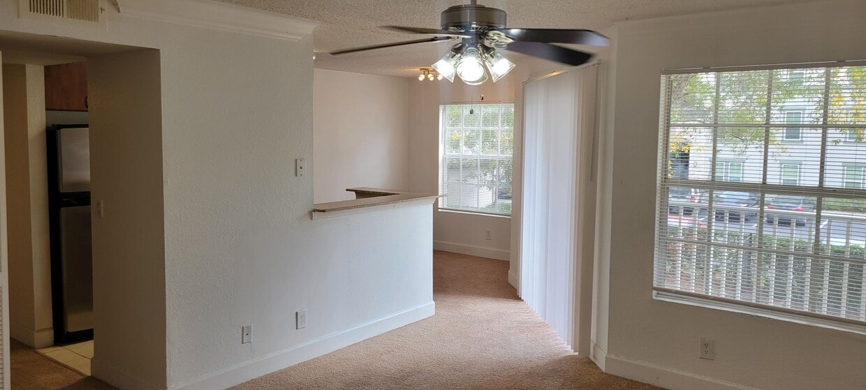 Primary Photo - Lexington Place One Bedroom Condo