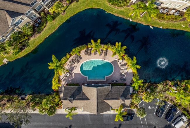 Piscina con terraza - Savannah Preserve