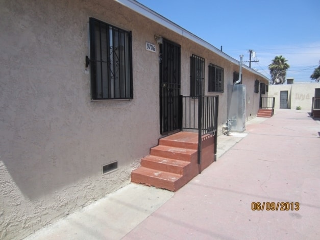 Building Photo - 9706 Beach St
