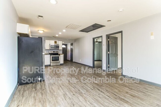 Foto del edificio - 124 Tyler Rd