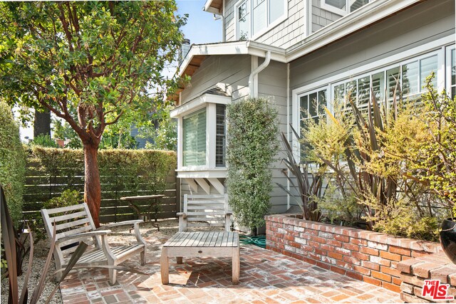 Foto del edificio - 375 Sycamore Rd