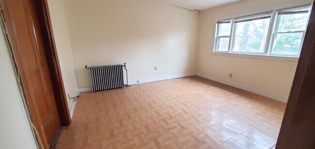 Building Photo - 258 Chestnut Hill Ave