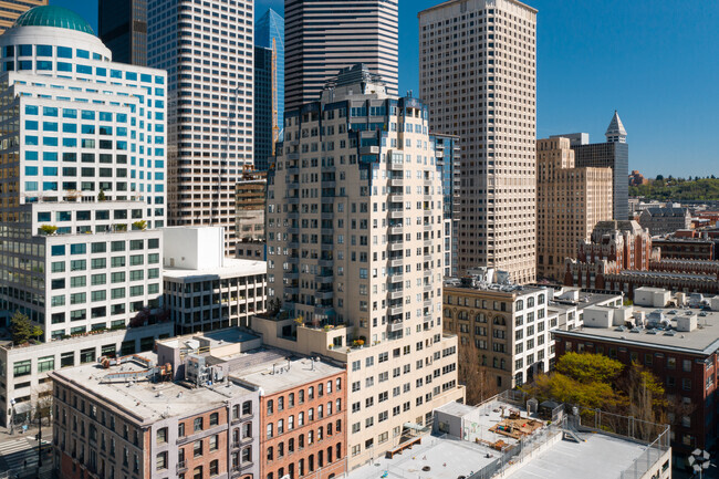 Building Photo - Watermark Tower