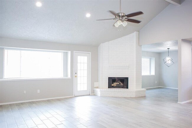 Building Photo - 13318 Raven Roost Dr