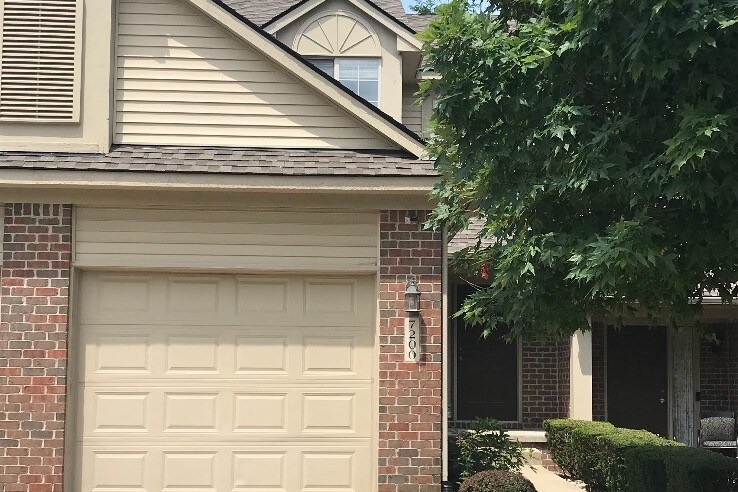 Foto principal - 7200 Lavender Ln