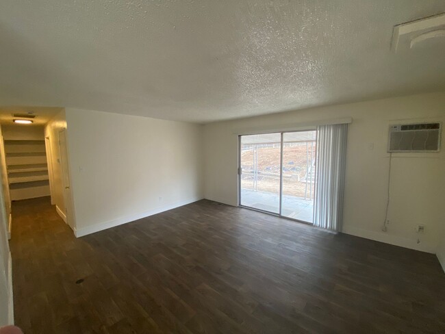 Foto del edificio - Raleigh Heights - 3 Bed 2 Bath - North Reno