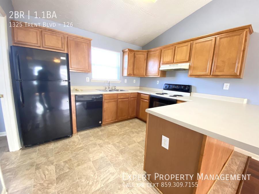 Primary Photo - 1325 Trent Blvd