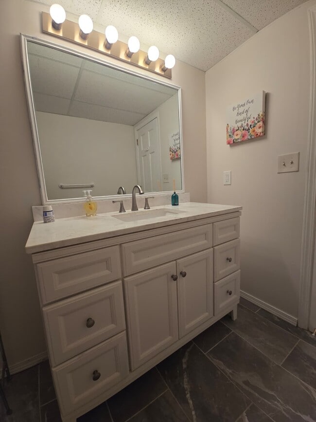 Foto del edificio - 460 Haynes Creek Cir