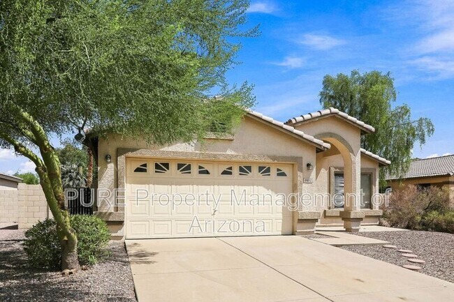 Foto del edificio - 8952 E Birchwood Cir