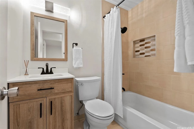 Building Photo - 1212 Hooli Cir