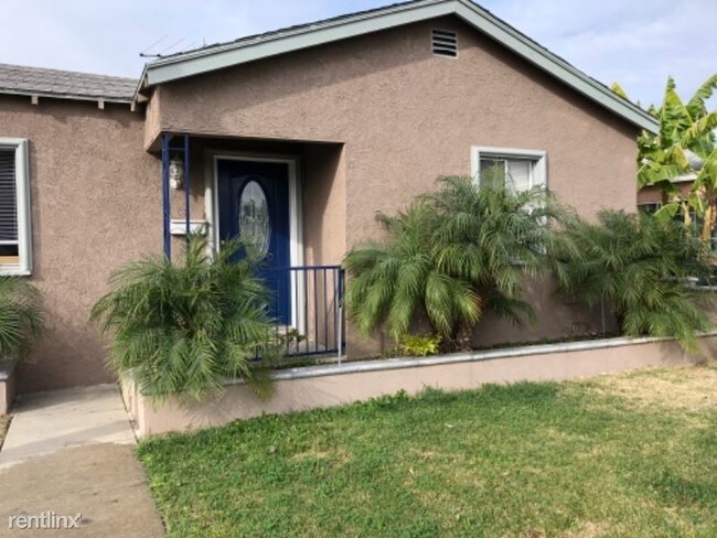 Building Photo - 15363 Leahy Ave